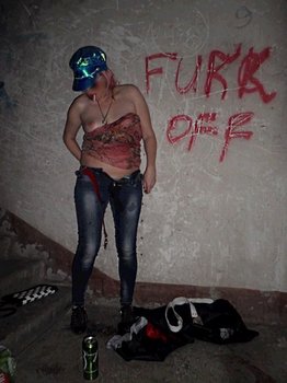 Энджел. Это сценический псевдоним этой мадам. И вправду, ангелочек))